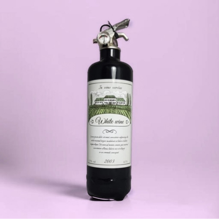 Protection incendie discrète : Extincteur design bouteille de vin